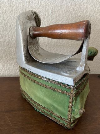 Plancha carbón antigua + soporte