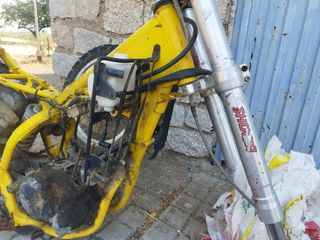 Moto Suzuki RMX + chasis regalo