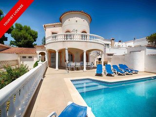 Chalet en venta en Empuriabrava en Castelló d´Empúries