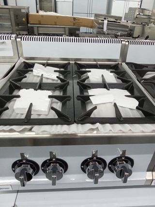 Cocina industrial de 4 fuegos