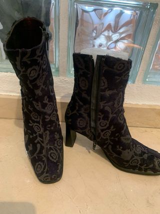 Botines Piel Grabada