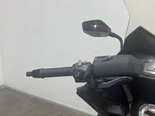 KYMCO Ak550