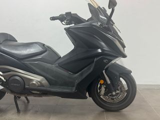 KYMCO Ak550