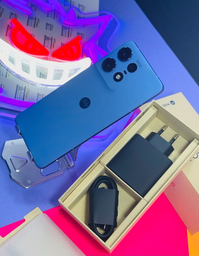 Motorola Edge 50 Pro Azul