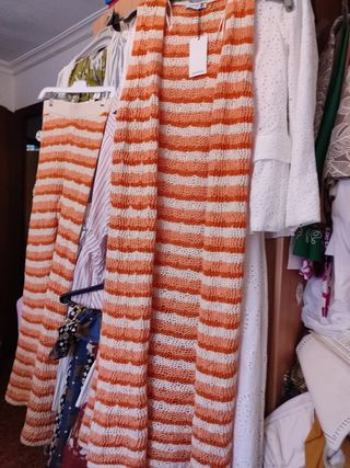 Conjunto Chaleco y pantalón a rayas naranja-blanco