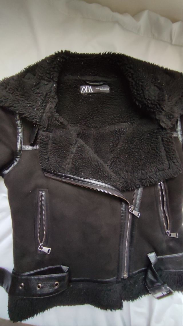Cazadora Zara borreguito negra - XS