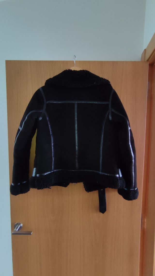 Cazadora Zara borreguito negra - XS
