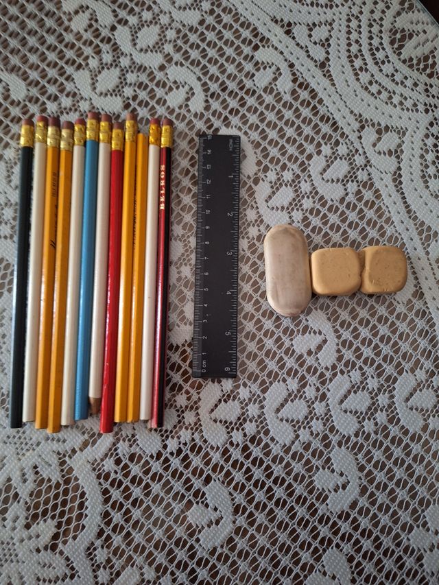 Lápices y borradores vintage