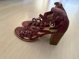 Sandalias Bimba y Lola rojas, talla 41