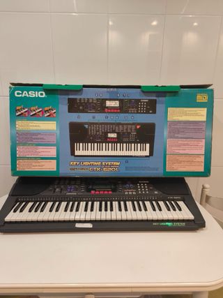 piano Casio CTK-620L nuevo