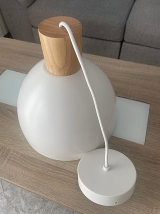 Lámpara colgante IKEA blanco-madera