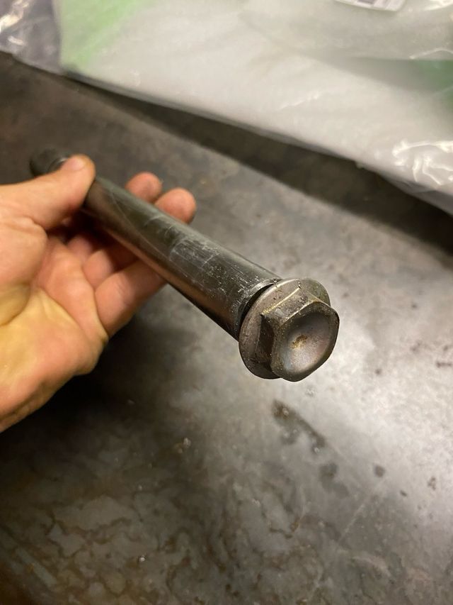 Eje delantero Yamaha R1 2008