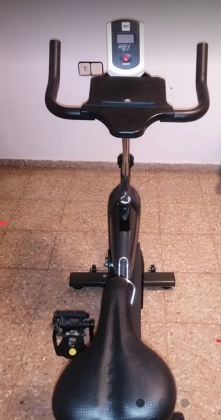 Bicicleta estática BH Fitness