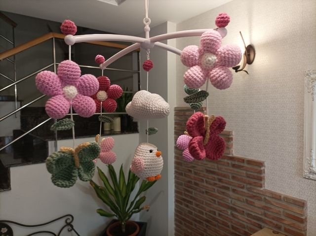 Carrusel musical crochet bebé