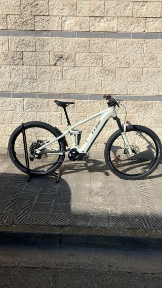 Bicicleta eléctrica Cube Stereo M