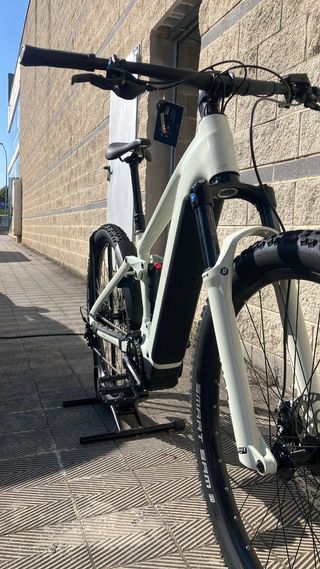 Bicicleta eléctrica Cube Stereo M