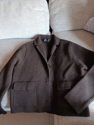 Chaqueta punto marrón - botones