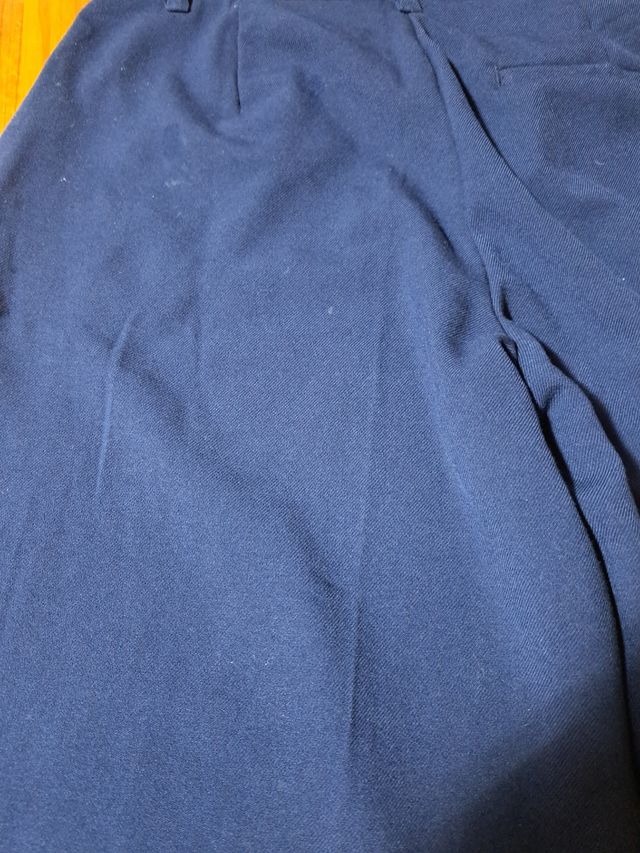 Pantalón vestir azul marino Talla M, tela de paño
