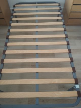 Cama somier + colchón 
90cm 
