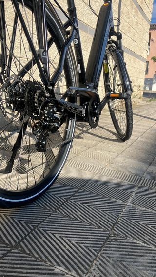 Bicicleta eléctrica BH Atom City