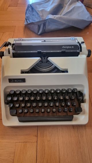 Máquina escribir Royal Champion N
