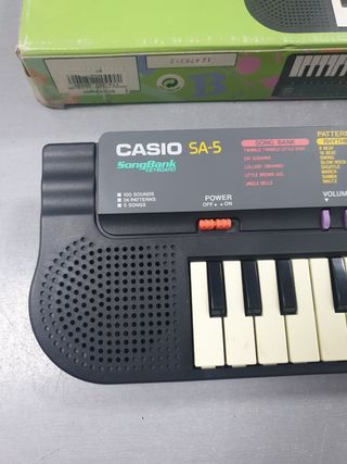 Casio SA-5: Piano Portátil