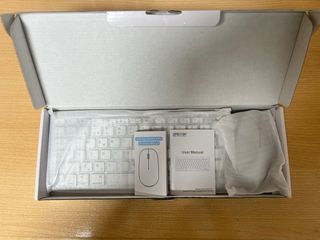 Teclado y ratón inalámbricos plata