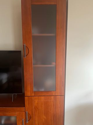 Mueble TV + columna: madera
mesa a juego