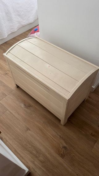 Baúl madera infantil beige/rosa
