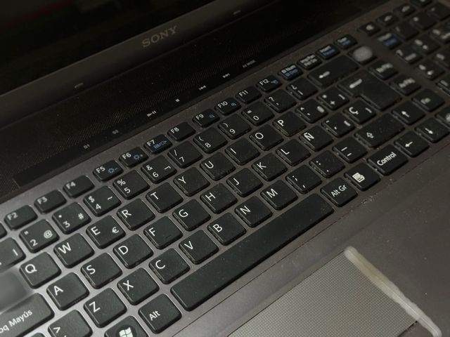 Portátil Sony VAIO PCG-8131M gris