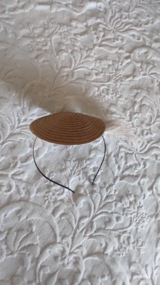 Vestido blanco ceremonia + tocado pelo