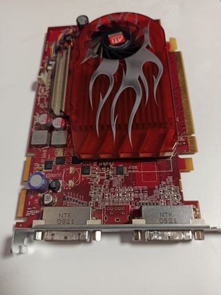 ATI Radeon 256MB 2600- Tarjeta gráfica