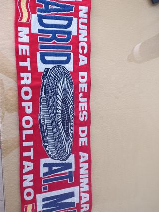 Atlético de Madrid , BUFANDA - Nunca Dejes de Anim