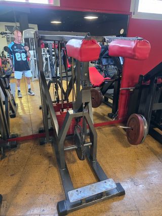 Máquina gemelos - Musculación. Procede de gimnasio