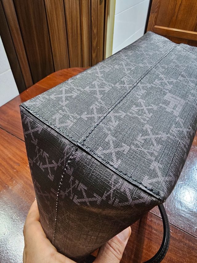 Borsa Off-White tote monogram