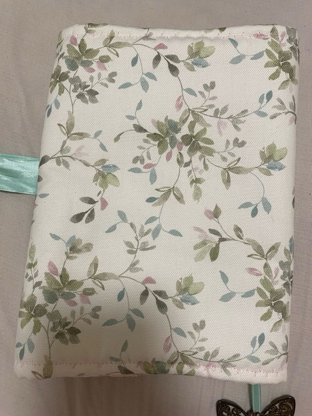 Funda libro artesanal