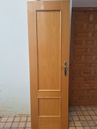 Puerta interior madera maciza