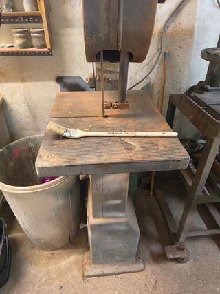 Taladro de mesa antiguo