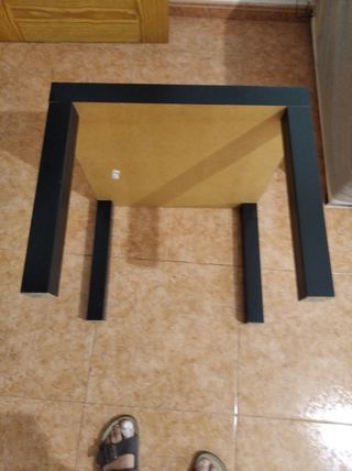 Mesas negras de madera