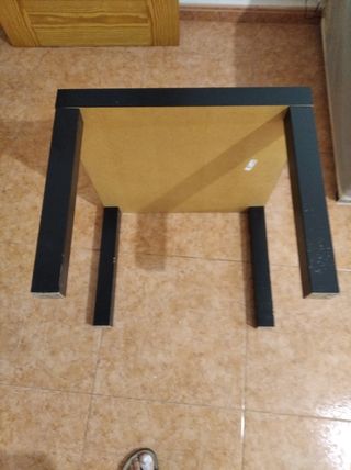 Mesas negras de madera