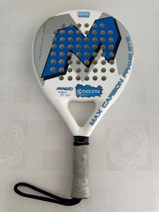 Professional pala de pádel Magic con funda 