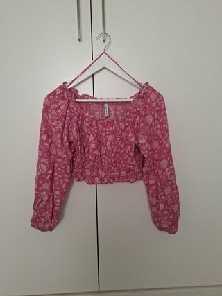Blusa Stradivarius rosa estampada