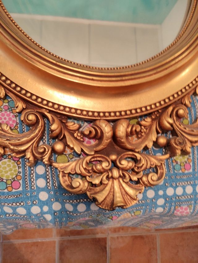 Espejo vintage dorado ovalado 77×112