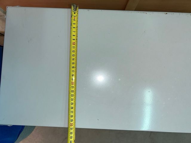 Estantería metálica 102 alto 75,5 largo 30 ancho