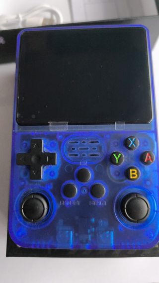 R.36S: Consola Retro Blanca