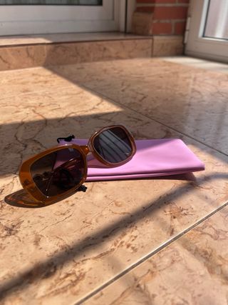Gafas sol cuadradas marrón