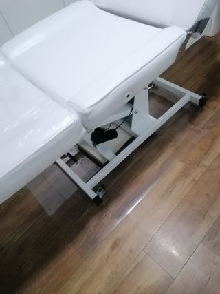 Camilla eléctrica para tratamientos estéticos 