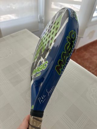 Pala pádel Magic M500 Pablo Semprún con funda 