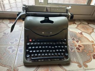 Máquina escribir Olivetti Lexicon 80