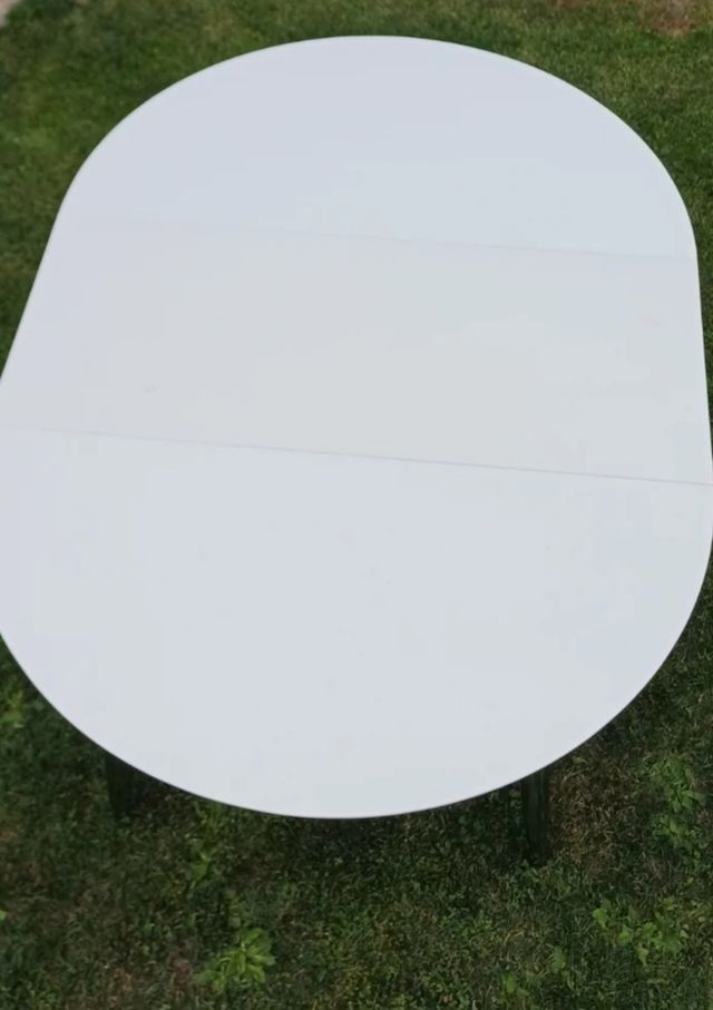 Mesa redonda extensible blanca